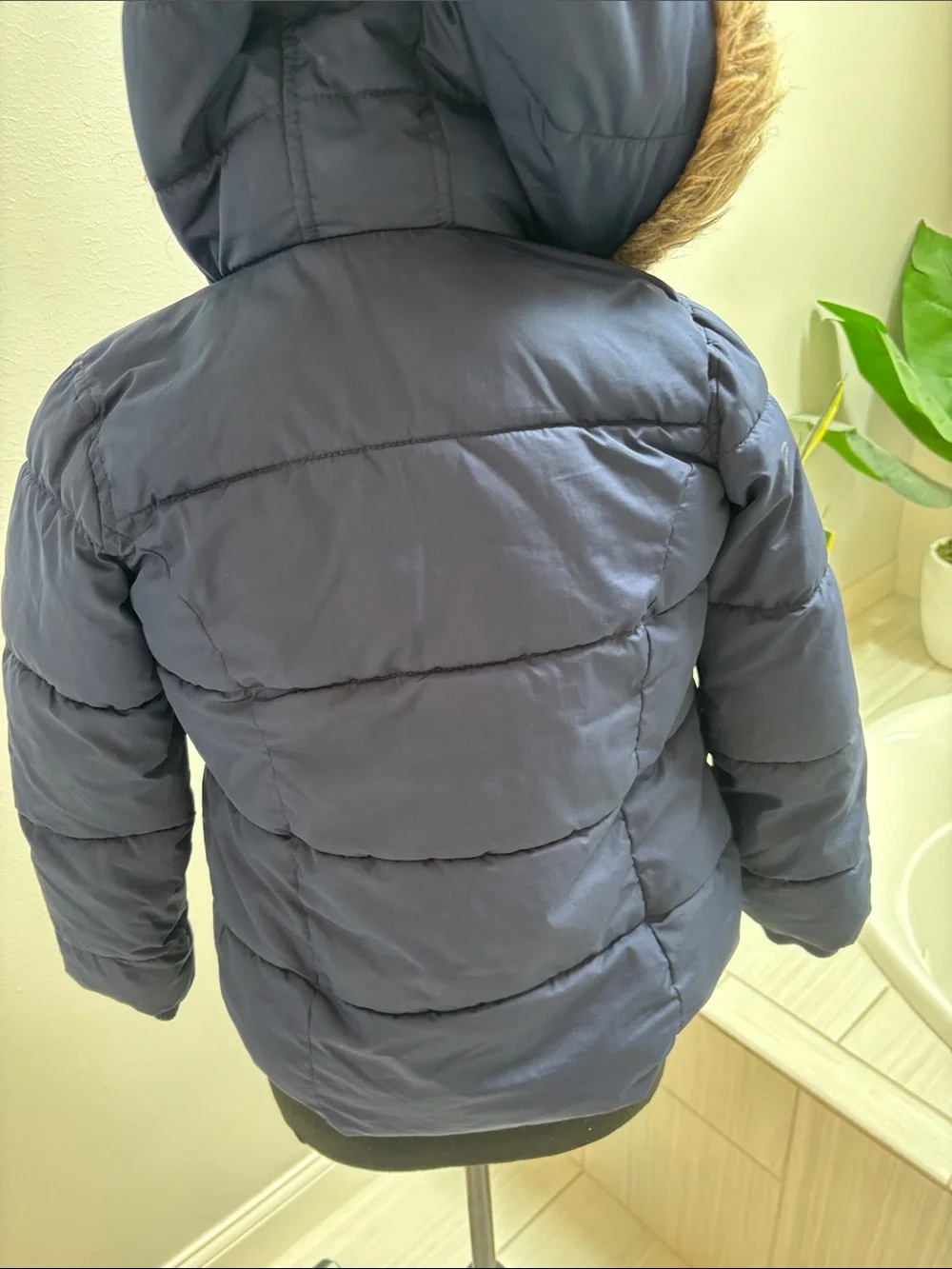 Old Navy Navy Blue Puffer Jacket with Faux-Fur Trim Hood M (8)